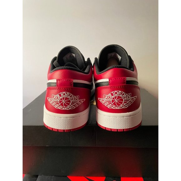 Nike Air Jordan 1 Low - Bred Toe - Picture 6 of 8